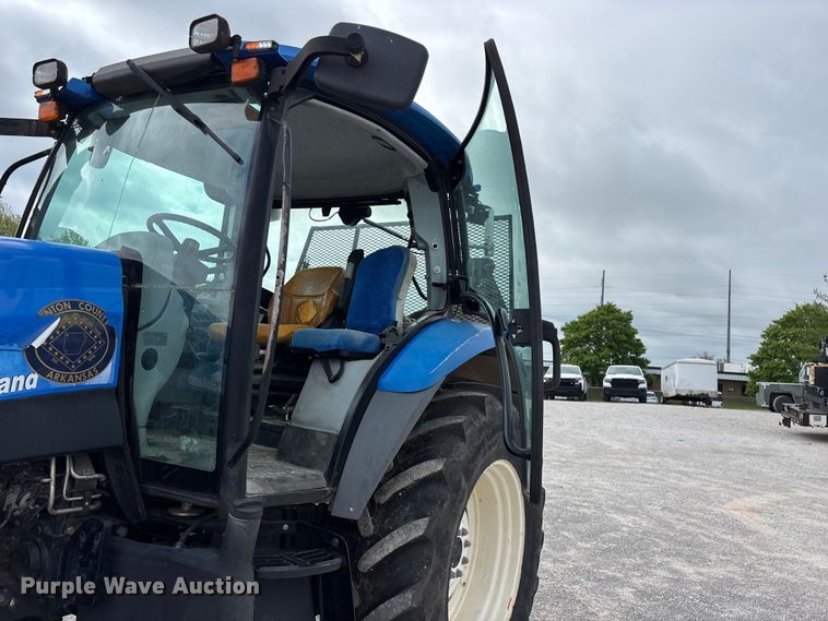 image for item FG0306 2008 New Holland T6020 tractor