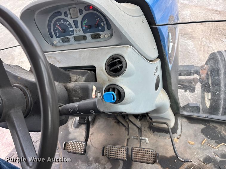 image for item FG0306 2008 New Holland T6020 tractor