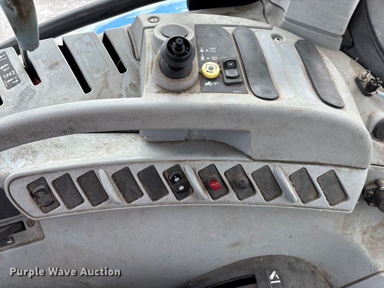 image for item FG0306 2008 New Holland T6020 tractor