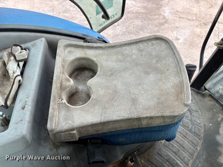 image for item FG0306 2008 New Holland T6020 tractor