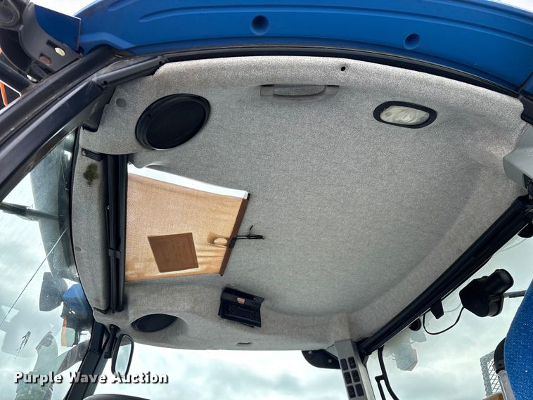 image for item FG0306 2008 New Holland T6020 tractor