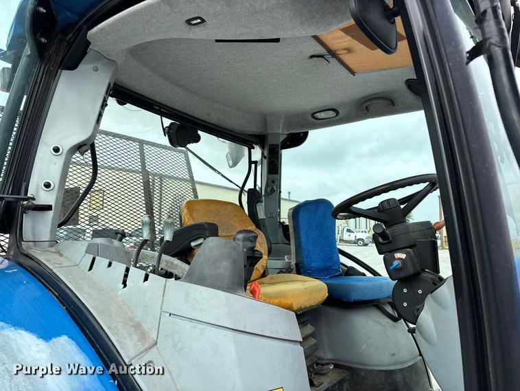 image for item FG0306 2008 New Holland T6020 tractor