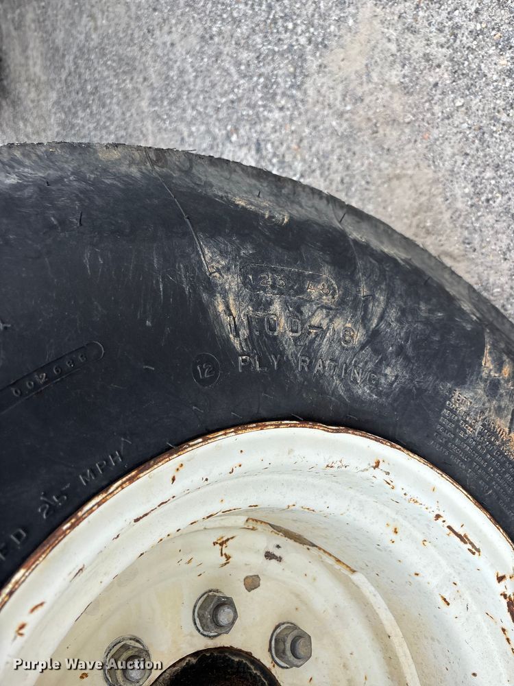 image for item FG0306 2008 New Holland T6020 tractor