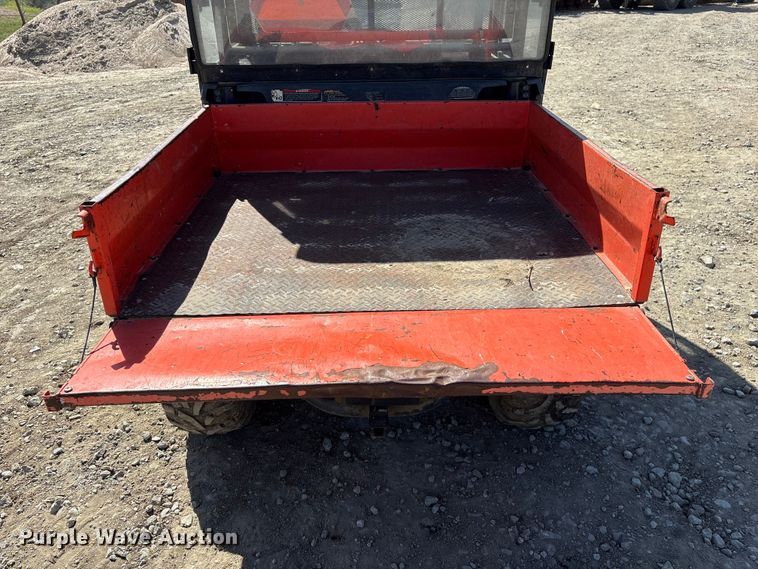 image for item FG2901 2004 Kubota RTV900 utility vehicle
