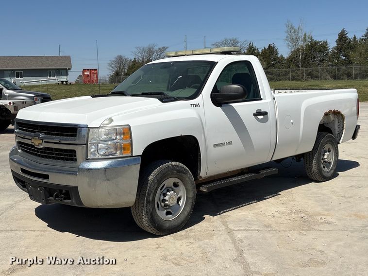 2010 Chevrolet Silverado 2500HD pickup truck