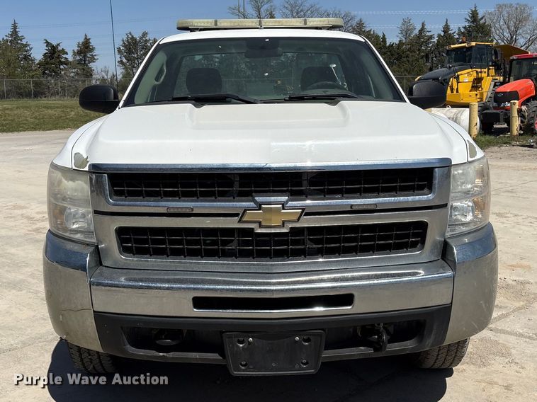 image for item FG2903 2010 Chevrolet Silverado 2500HD pickup truck
