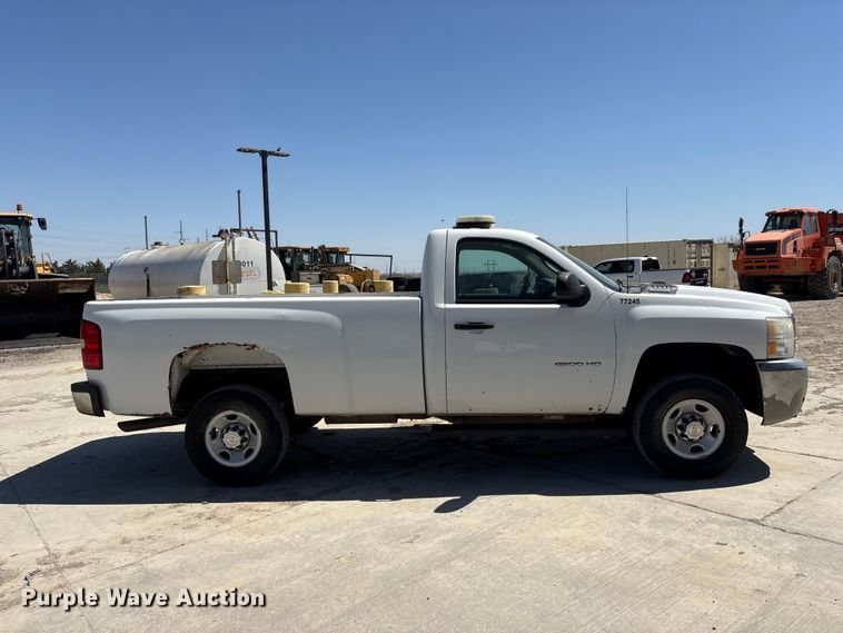 image for item FG2903 2010 Chevrolet Silverado 2500HD pickup truck