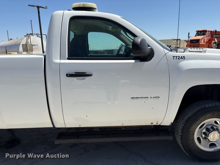 image for item FG2903 2010 Chevrolet Silverado 2500HD pickup truck