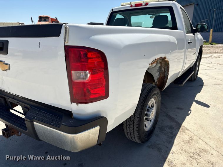image for item FG2903 2010 Chevrolet Silverado 2500HD pickup truck