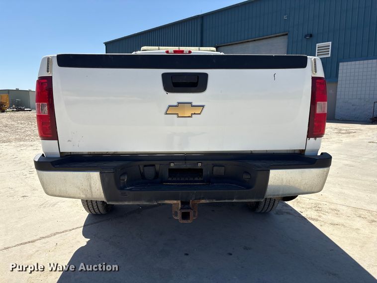 image for item FG2903 2010 Chevrolet Silverado 2500HD pickup truck