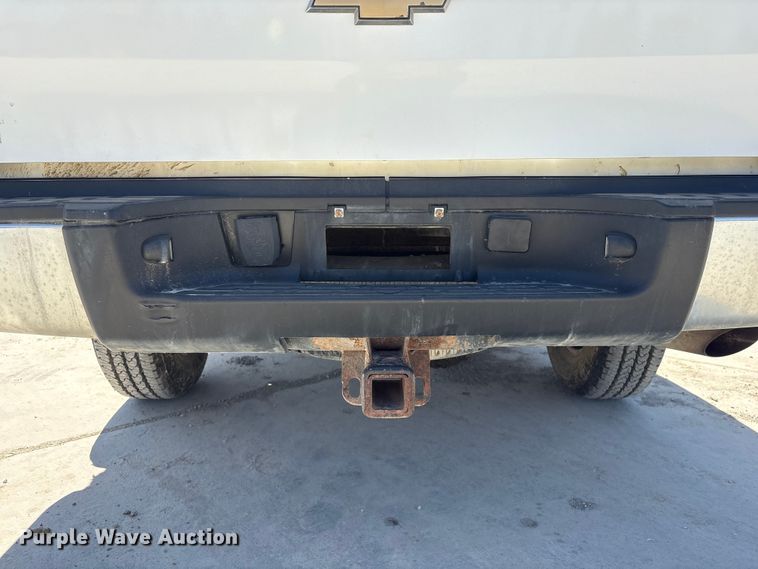 image for item FG2903 2010 Chevrolet Silverado 2500HD pickup truck