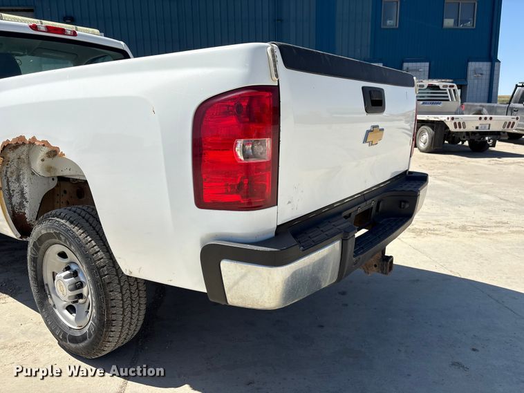 image for item FG2903 2010 Chevrolet Silverado 2500HD pickup truck