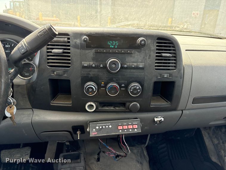 image for item FG2903 2010 Chevrolet Silverado 2500HD pickup truck