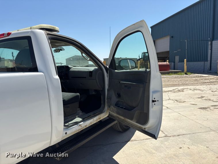 image for item FG2903 2010 Chevrolet Silverado 2500HD pickup truck
