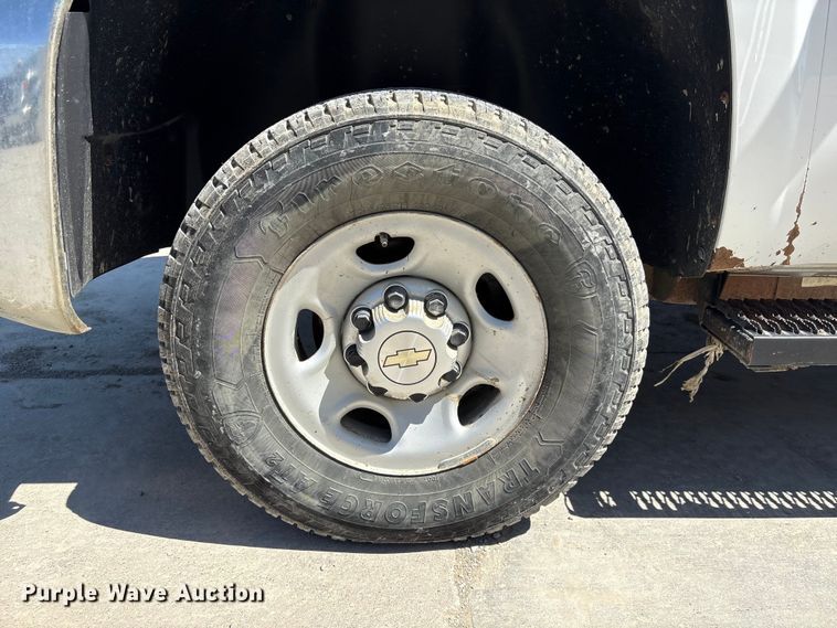 image for item FG2903 2010 Chevrolet Silverado 2500HD pickup truck