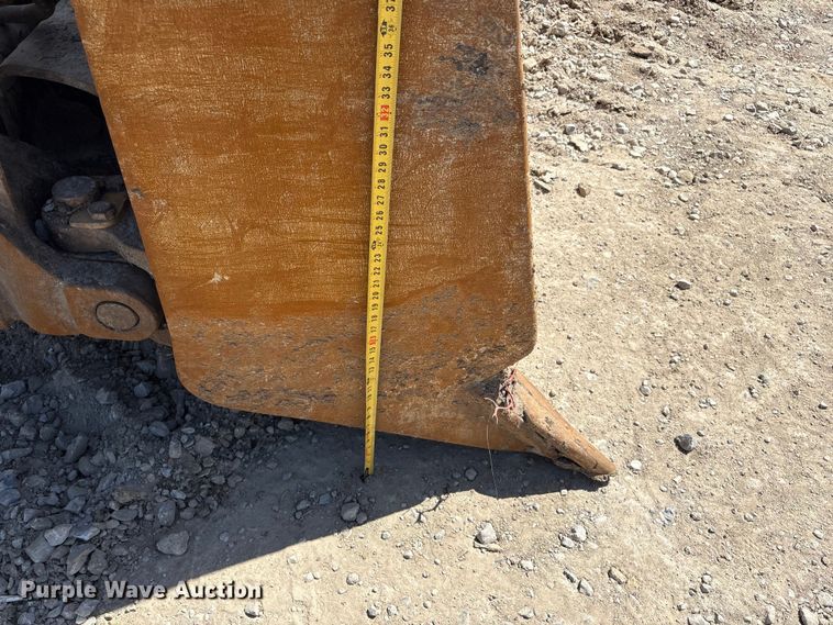 image for item FG2904 2015 Caterpillar D8T dozer