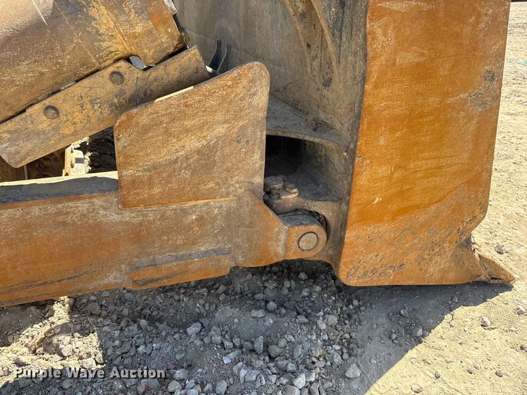 image for item FG2904 2015 Caterpillar D8T dozer