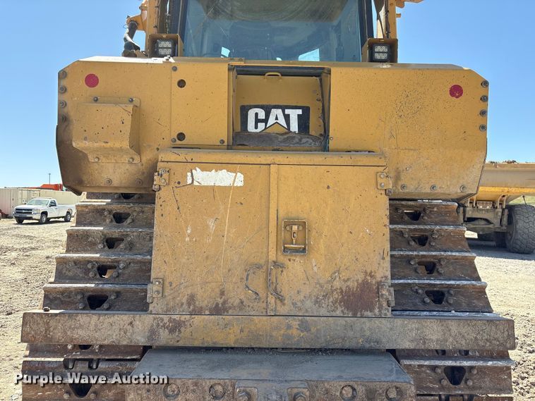 image for item FG2904 2015 Caterpillar D8T dozer