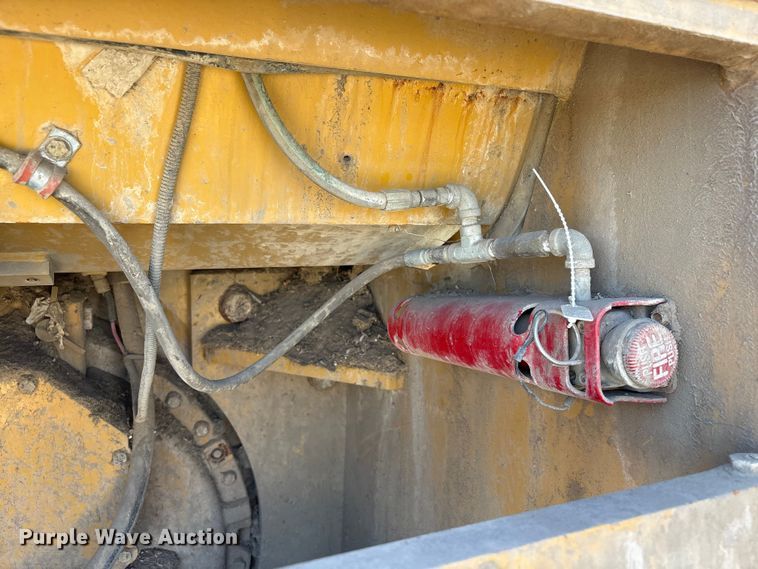 image for item FG2904 2015 Caterpillar D8T dozer