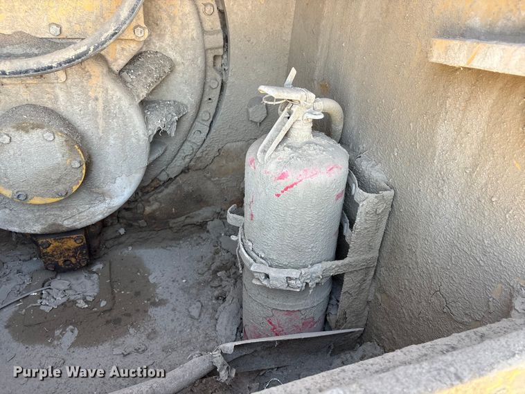 image for item FG2904 2015 Caterpillar D8T dozer