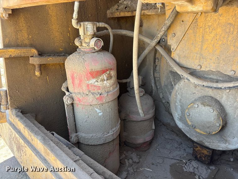 image for item FG2904 2015 Caterpillar D8T dozer