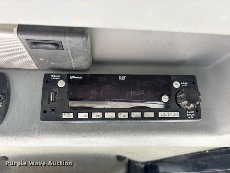 image for item FG2904 2015 Caterpillar D8T dozer