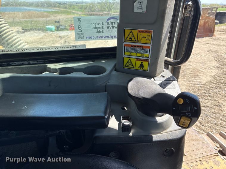 image for item FG2904 2015 Caterpillar D8T dozer