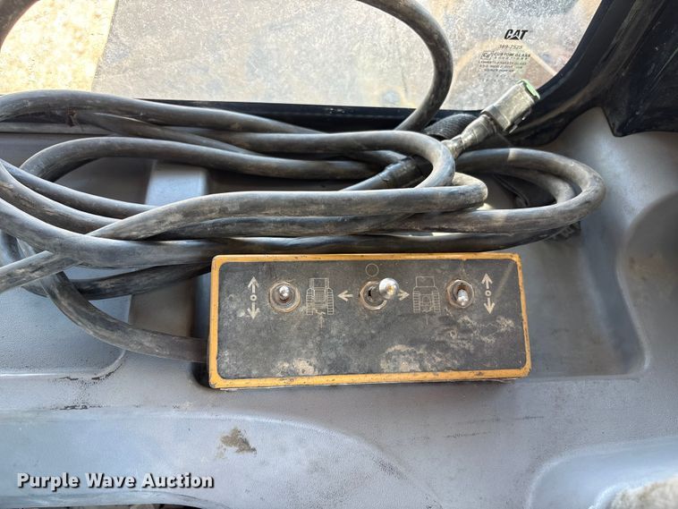 image for item FG2904 2015 Caterpillar D8T dozer