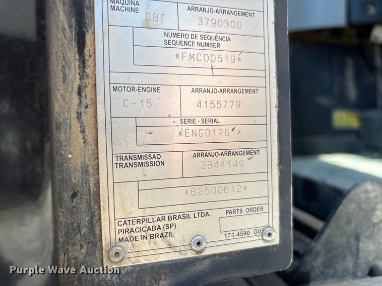 image for item FG2904 2015 Caterpillar D8T dozer