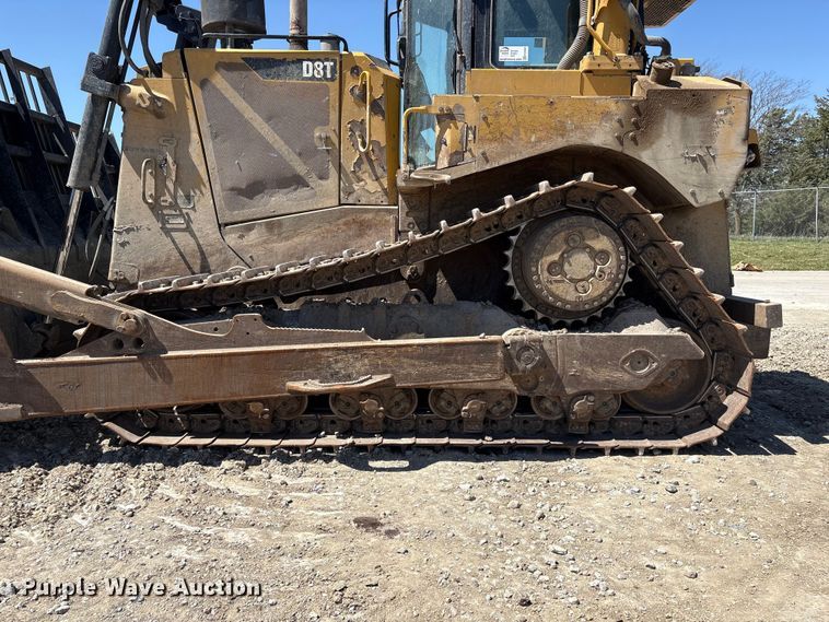 image for item FG2904 2015 Caterpillar D8T dozer