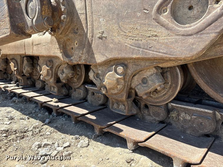 image for item FG2904 2015 Caterpillar D8T dozer