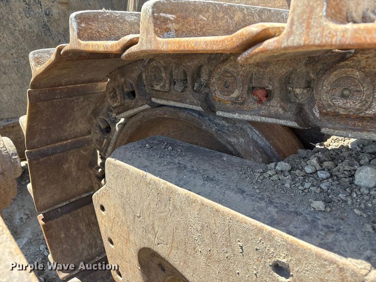 image for item FG2904 2015 Caterpillar D8T dozer