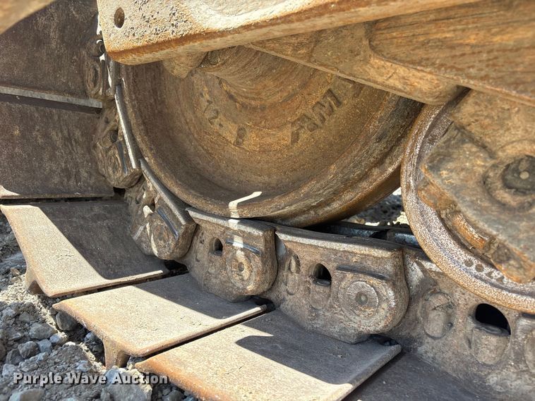 image for item FG2904 2015 Caterpillar D8T dozer