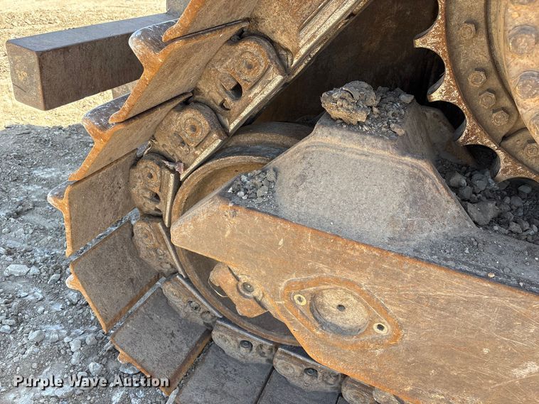 image for item FG2904 2015 Caterpillar D8T dozer