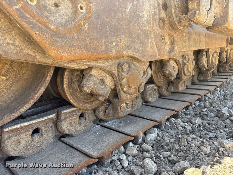 image for item FG2904 2015 Caterpillar D8T dozer