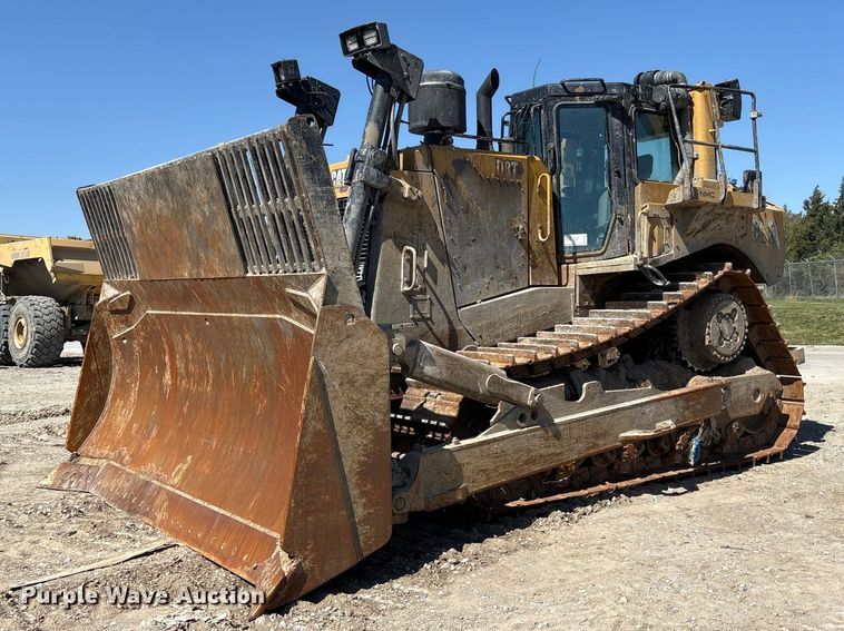 image for item FG2905 2021 Caterpillar D8T dozer