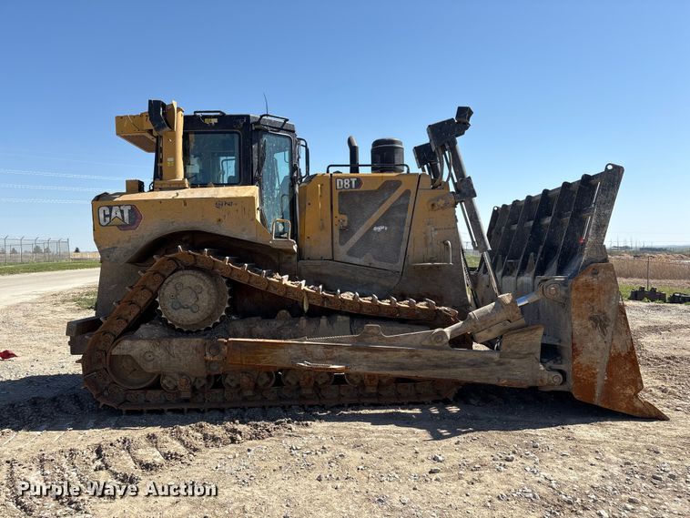 image for item FG2905 2021 Caterpillar D8T dozer