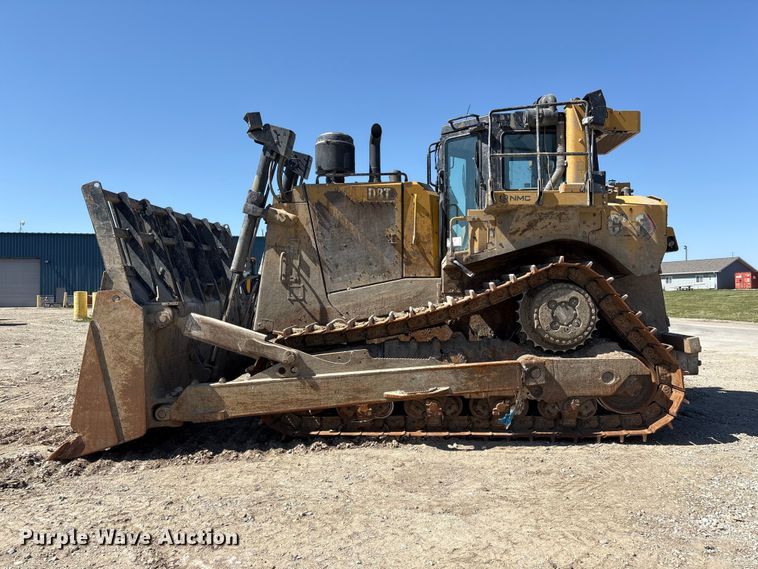image for item FG2905 2021 Caterpillar D8T dozer