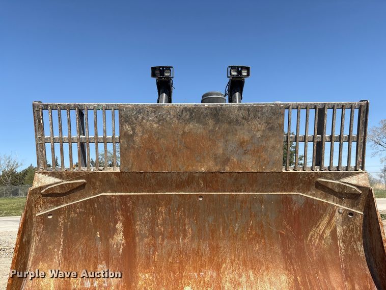 image for item FG2905 2021 Caterpillar D8T dozer