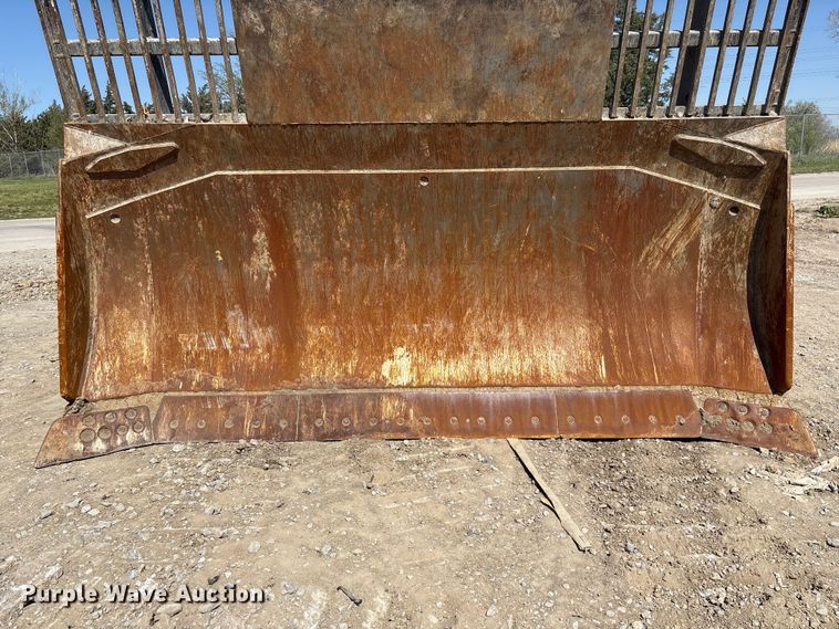 image for item FG2905 2021 Caterpillar D8T dozer