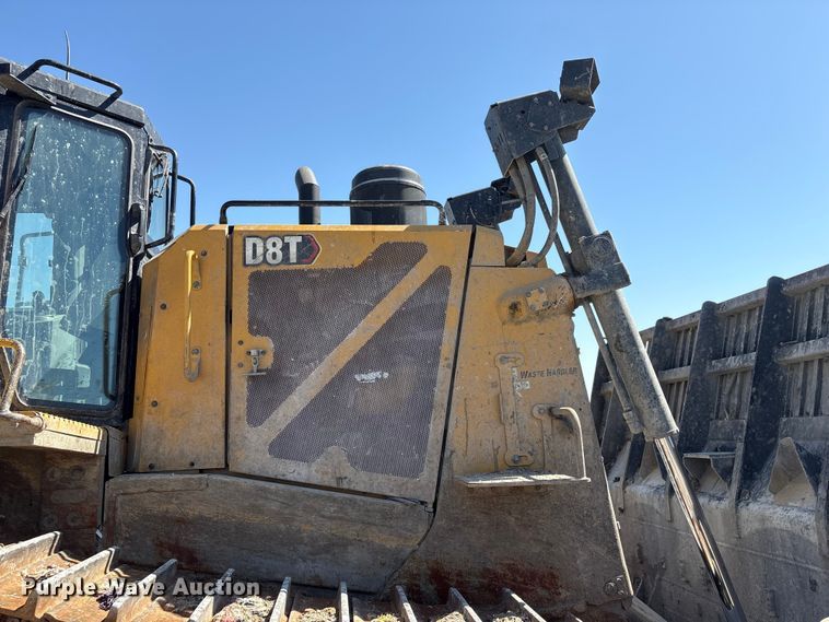 image for item FG2905 2021 Caterpillar D8T dozer