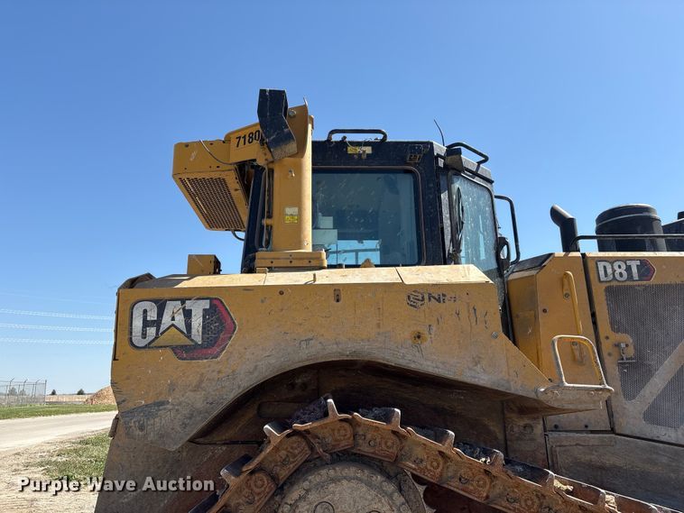 image for item FG2905 2021 Caterpillar D8T dozer