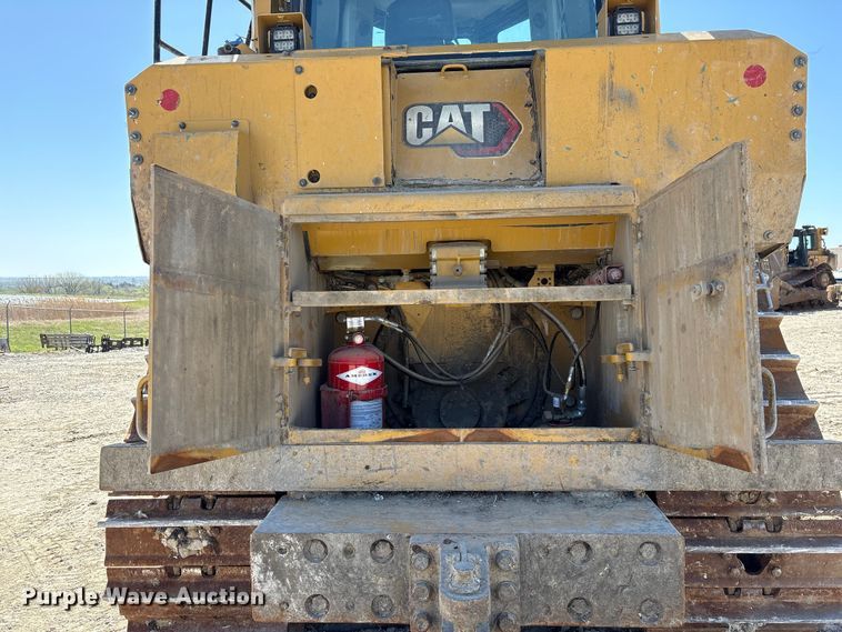 image for item FG2905 2021 Caterpillar D8T dozer
