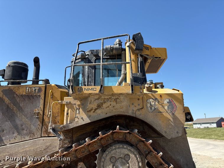 image for item FG2905 2021 Caterpillar D8T dozer