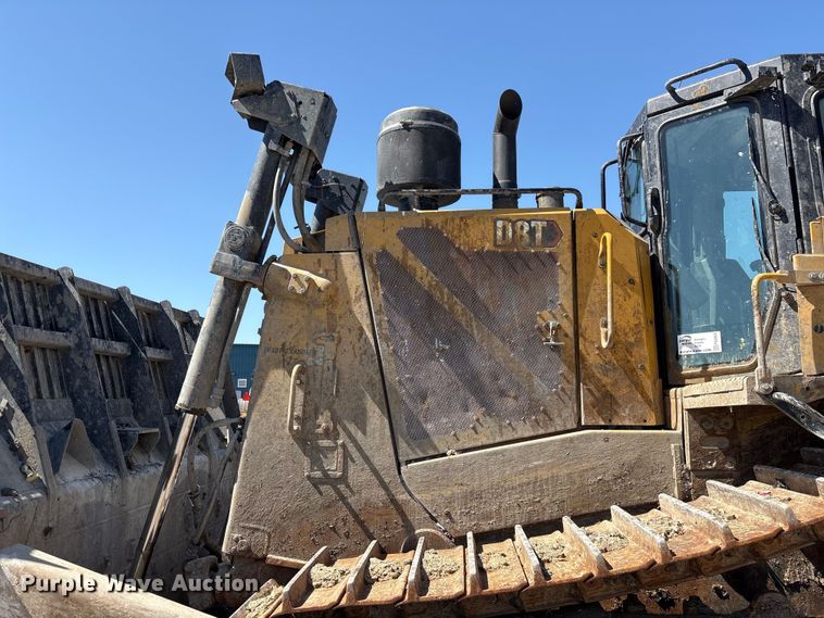 image for item FG2905 2021 Caterpillar D8T dozer