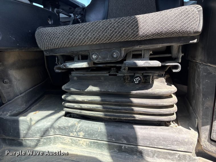 image for item FG2905 2021 Caterpillar D8T dozer