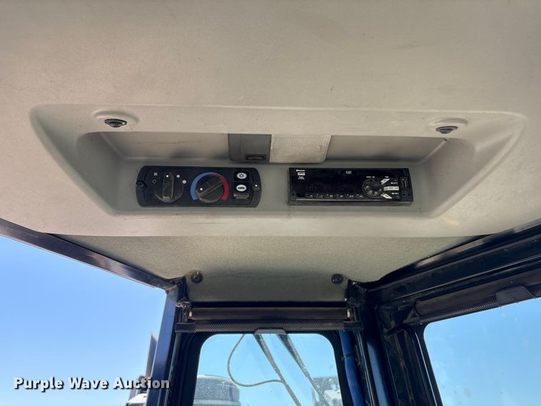 image for item FG2905 2021 Caterpillar D8T dozer