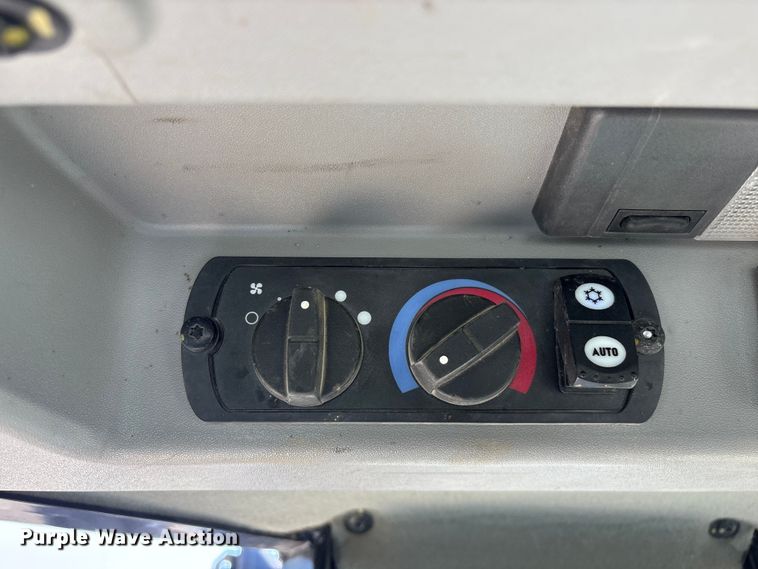 image for item FG2905 2021 Caterpillar D8T dozer