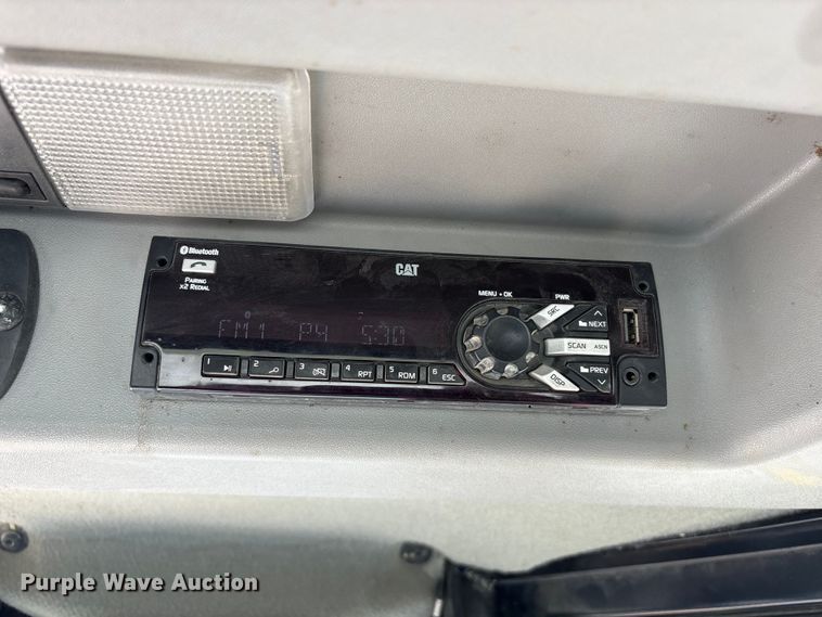 image for item FG2905 2021 Caterpillar D8T dozer