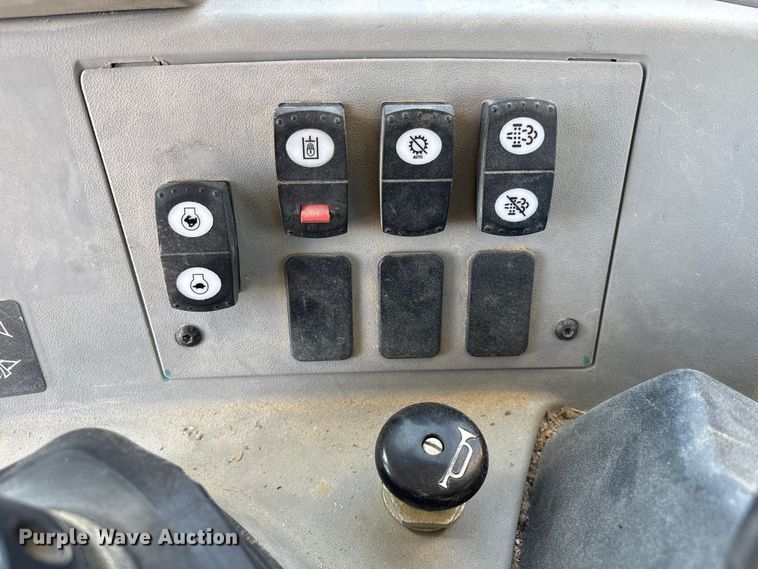 image for item FG2905 2021 Caterpillar D8T dozer